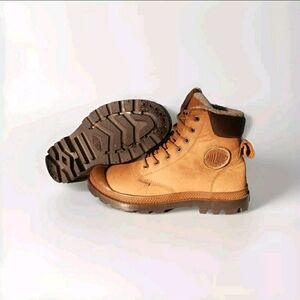 Paladium Winterproof Boots - Size 8M